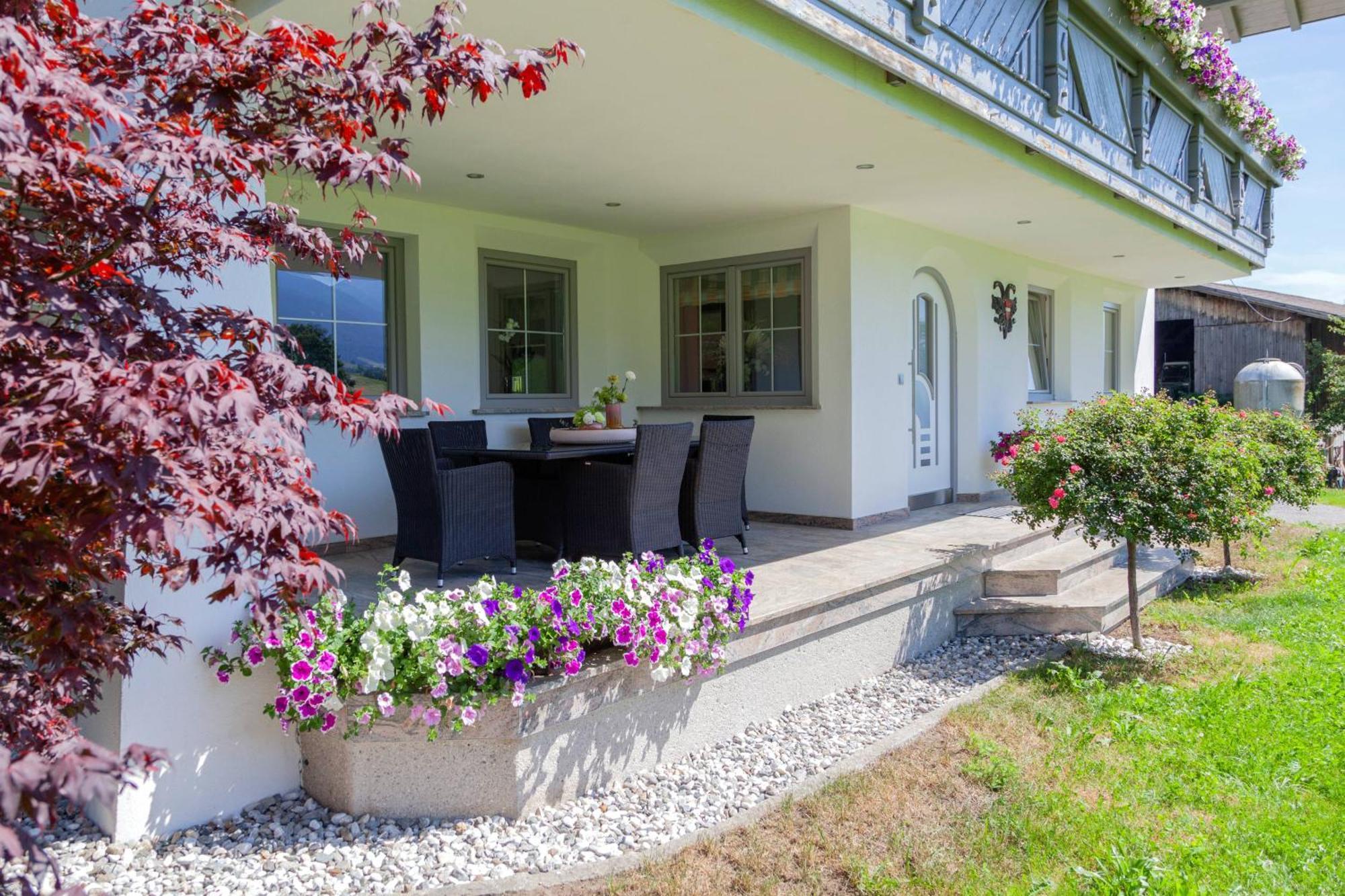 Gaestehaus Weber Oberperfuss Exteriör bild
